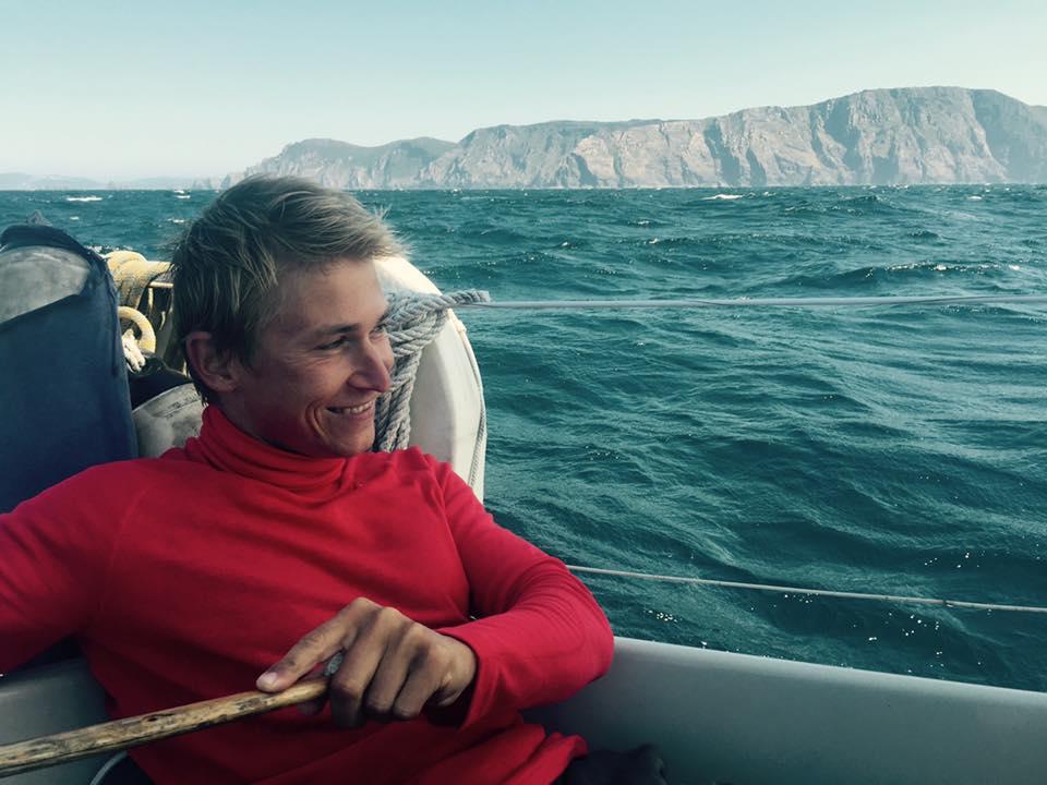 Patrik Lindr sailing in coastal conditions