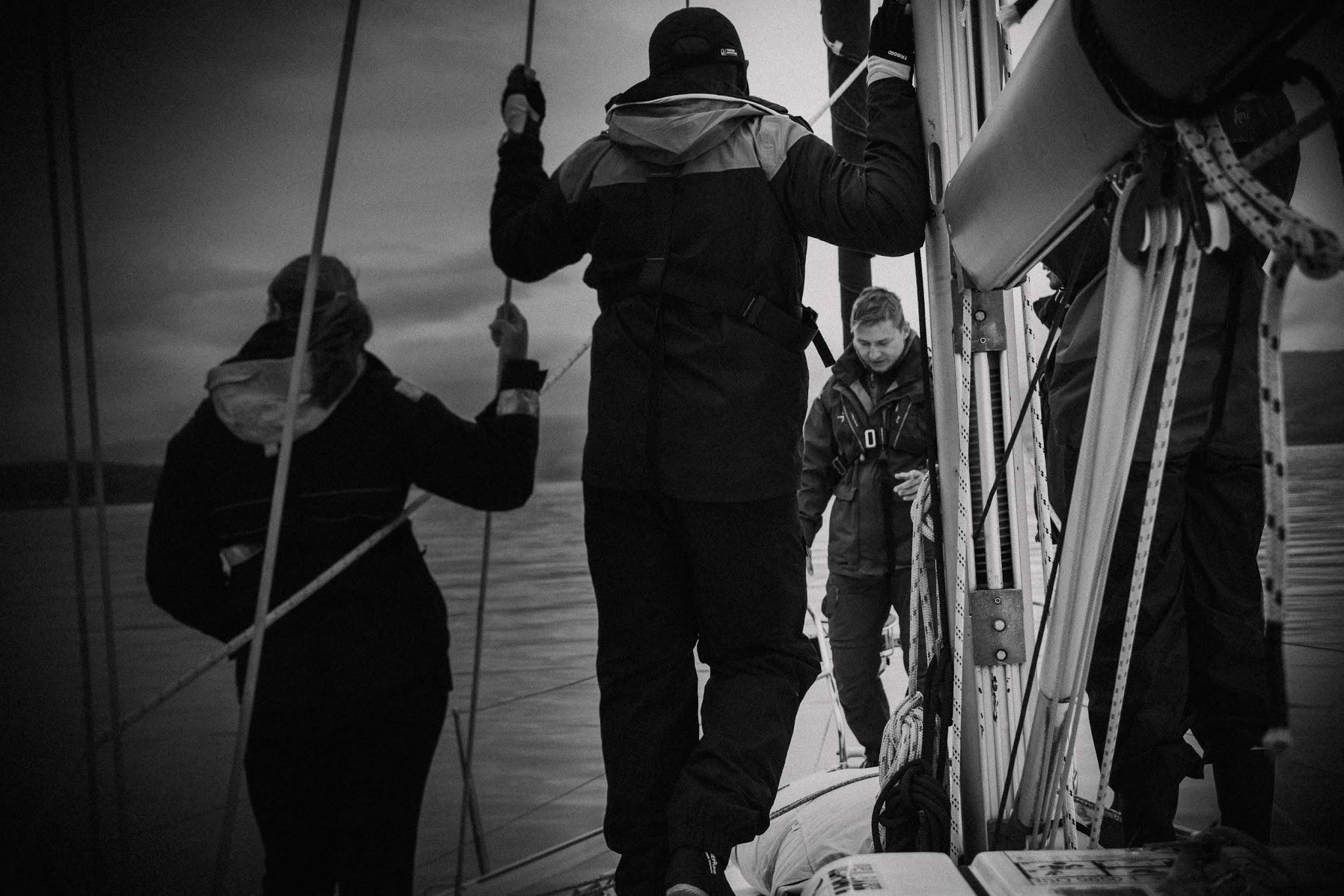Patrik teaching students onboard a sailboat